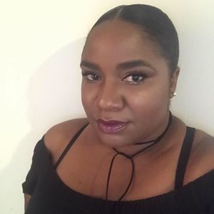 Meet your Posher, Nia